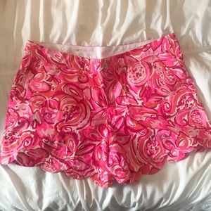 Lilly Pulitzer Buttercup Short size 12
